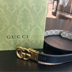 Gucci Black Leather Belt with Gold GG Buckle